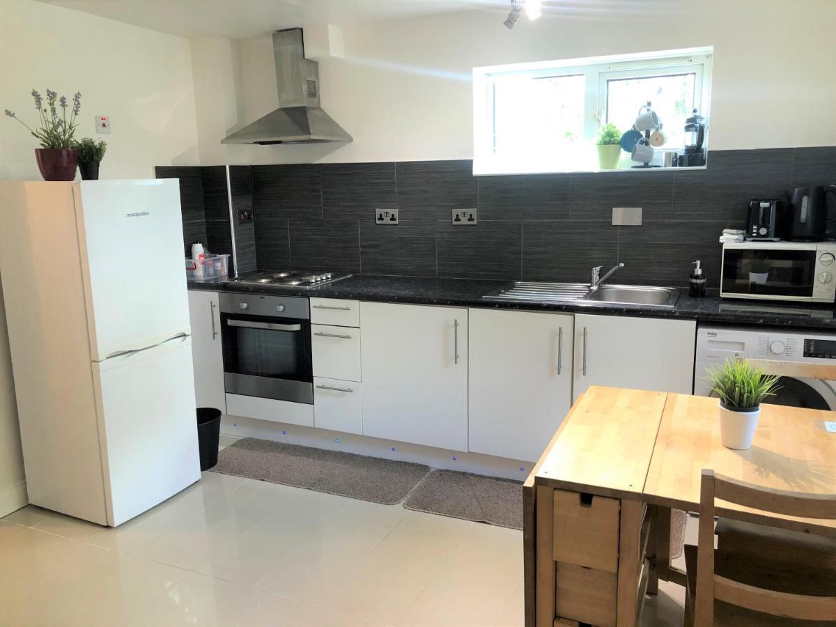 Apple House Heathrow Airport 3* Hillingdon