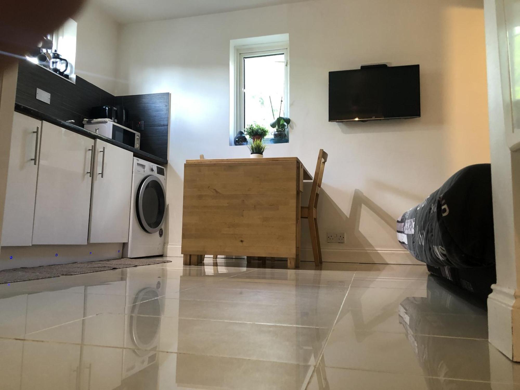 Guest house Apple House Heathrow Airport 3*